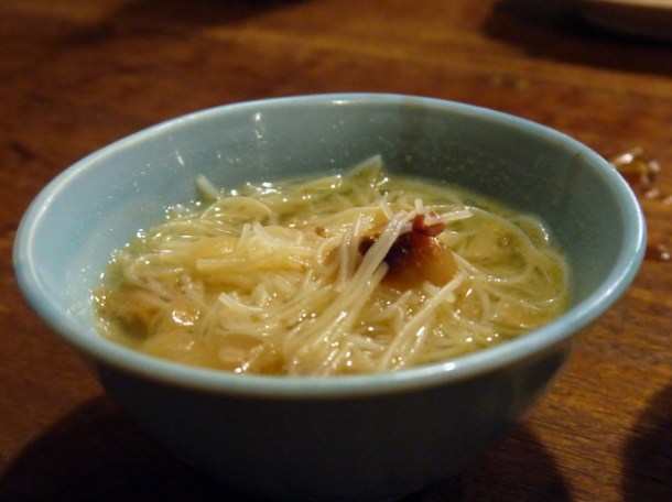 chicken noodle soup at taipei shin gu shiang