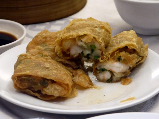 fried tofu wrap filled with prawns at citystar taipei