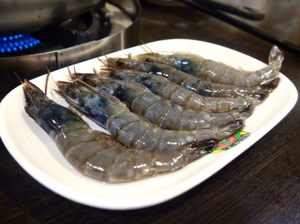 raw prawns at tian xiang huwei hot pot