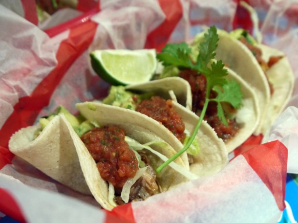 el camion pork tacos