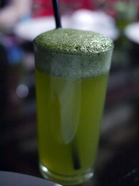 mint and lemon drink at deeritna