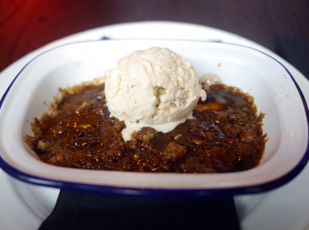 peach cobbler at red's true barbecue shoreditch