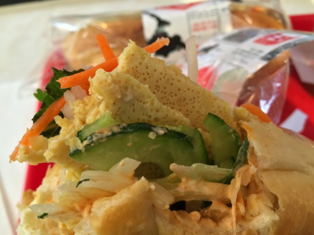 spring onion omelette banh mi at hop