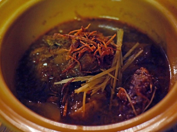 burmese pork curry at som saa