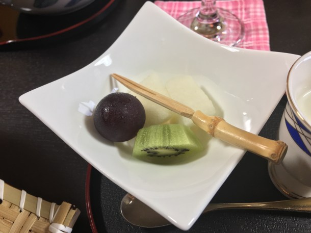 fruit breakfast at minshuku tsugizakura