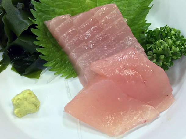 tuna sashimi at koguchi shizen-no-ie
