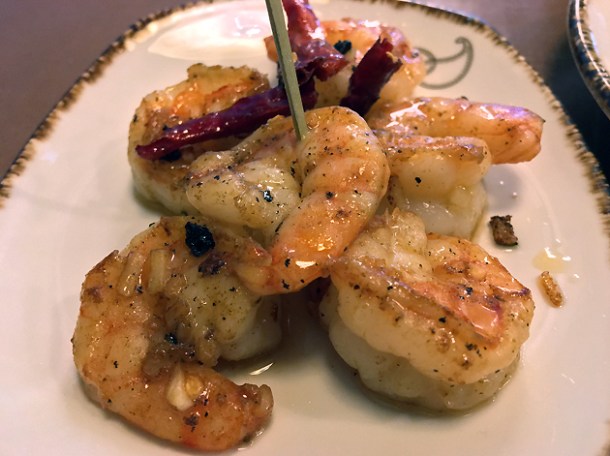 chilli garlic prawns at darjeeling express