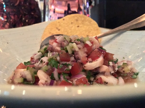 octopus crudo at el muro