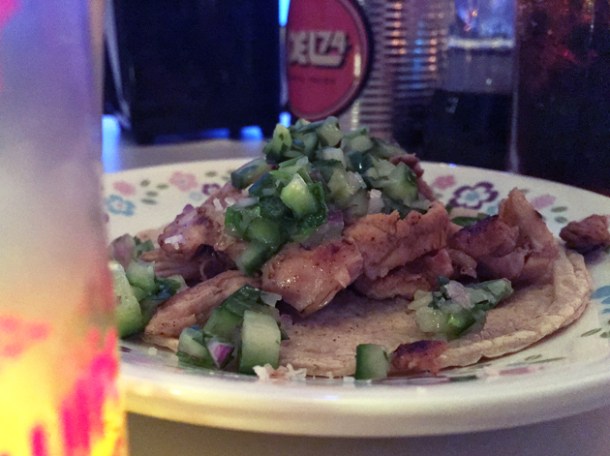 chicken tacos at tacos del 74 dalston