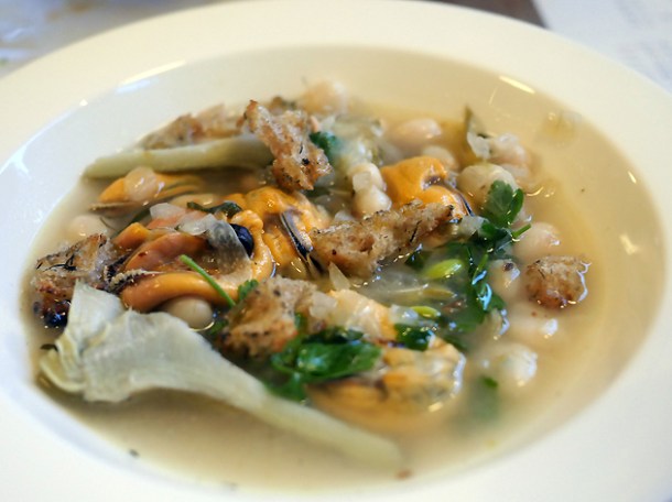 mussels soup at brat