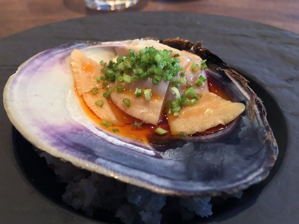 cherrystone clam in sichanese peppercorn sauce at st leonards shoreditch