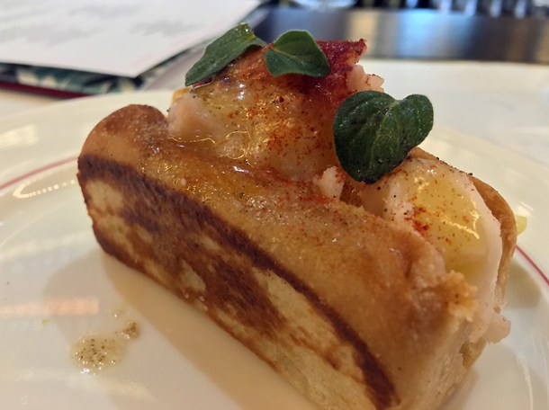 miniature lobster roll at bob's lobster london bridge