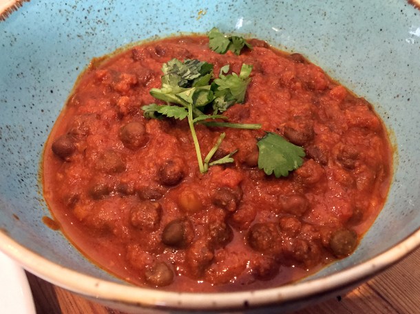 chickpea curry at masala wala cafe