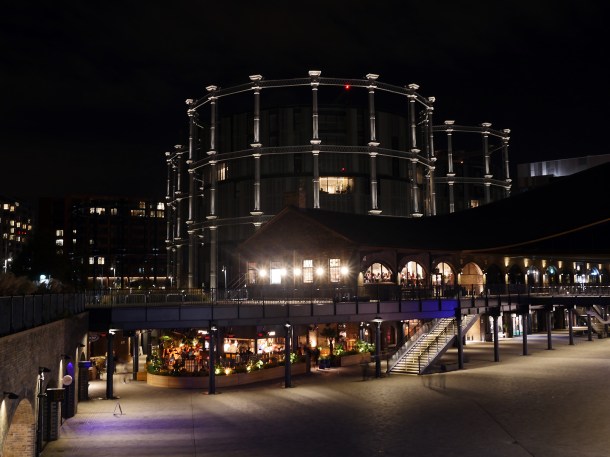 outdoors casa pastor plaza pastor