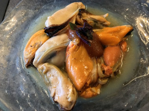 illustrative image of the miso mussels at Junsei