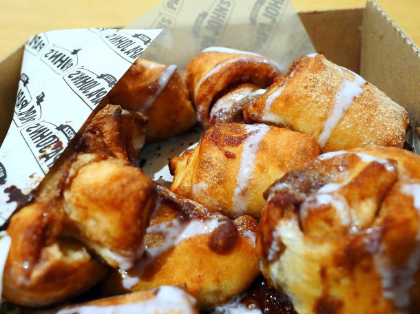 illustrative photo of the cinnamon scrolls from Papa John's