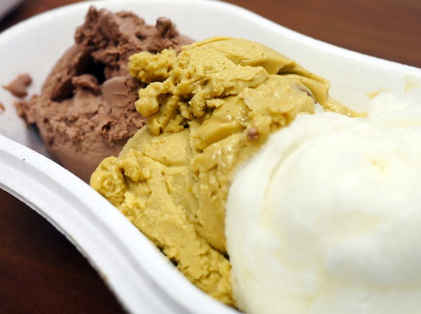 illustrative photo of the pistachio gelato, lemon sorbet and oreo gelato from Pizzeria Pappagone Sud