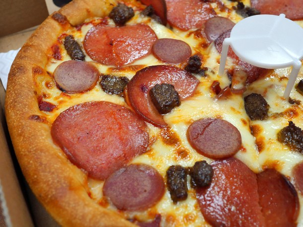 illustrative photo of the sausage passion pizza from De Milano.