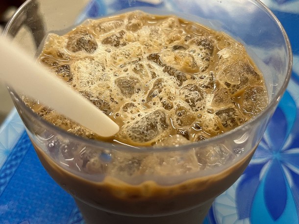 illustrative photo of the iced coffee at Plaza Khao Gaeng