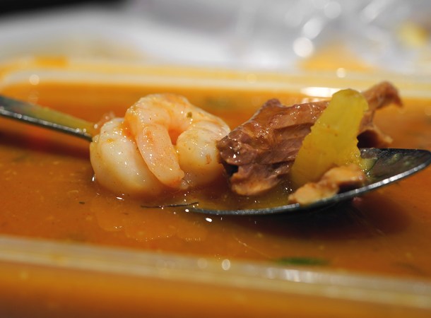 illustrative photo of the encebollado de pescado from Rincon Costeno