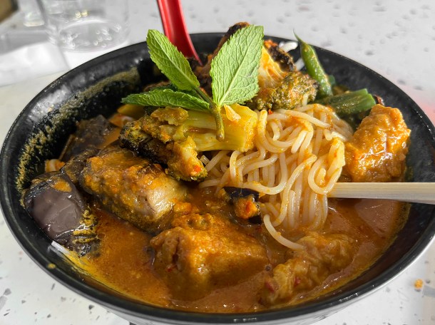 illustrative photo of the vegan laksa at Sambal Shiok