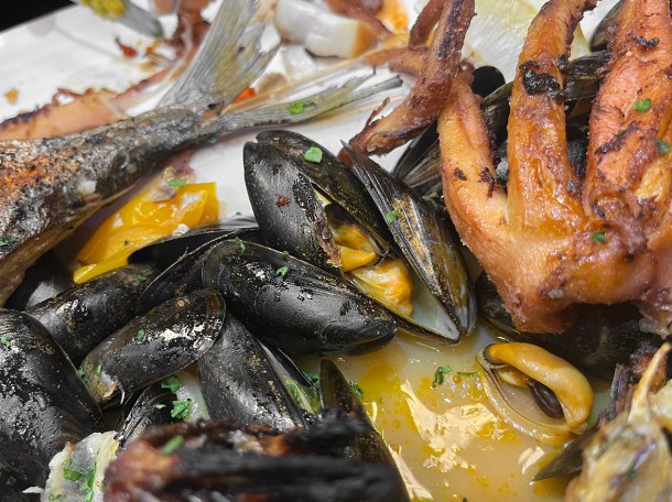 illustrative photo of the mussels from the Mixed Platter at Bronek's