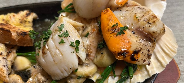 illustrative photo of the scallops at Bronek's
