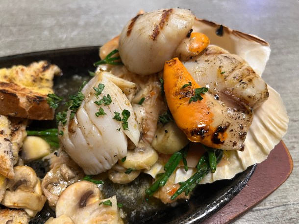 illustrative photo of the scallops at Bronek's