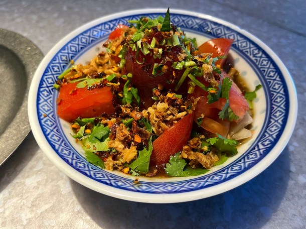 illustrative photo of the tomato and melon salad at Hon's BBQ